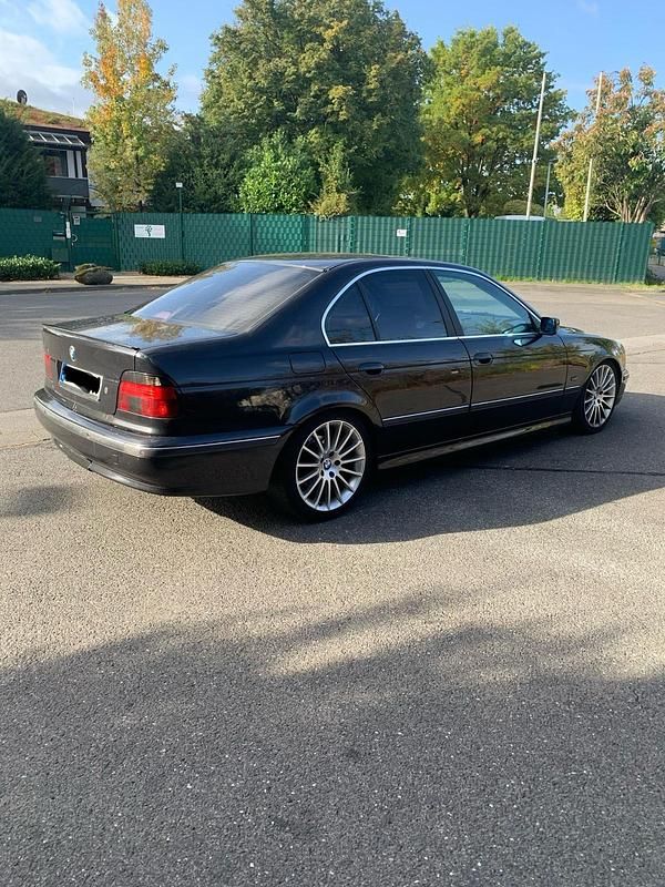 Schwarz Gebraucht 1998 BMW 520 Basis Limousine | 3.500 € (Fairer Preis) - Bild 1/4