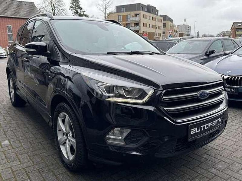 Gebraucht Ford Kuga ST-Line 180 PS (132 kW) 2017 Schwarz SUV