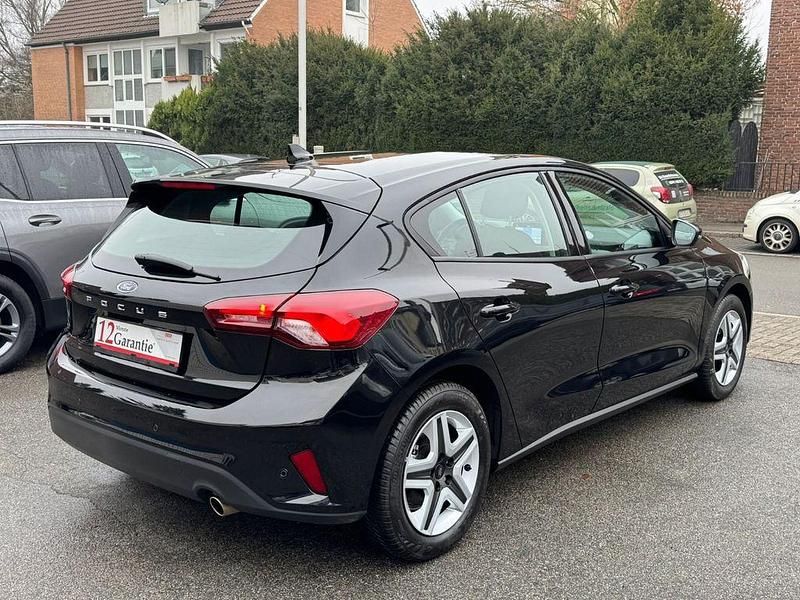 Gebraucht Ford Focus Cool & Connect 101 PS (74 kW) 2022 Schwarz Limousine