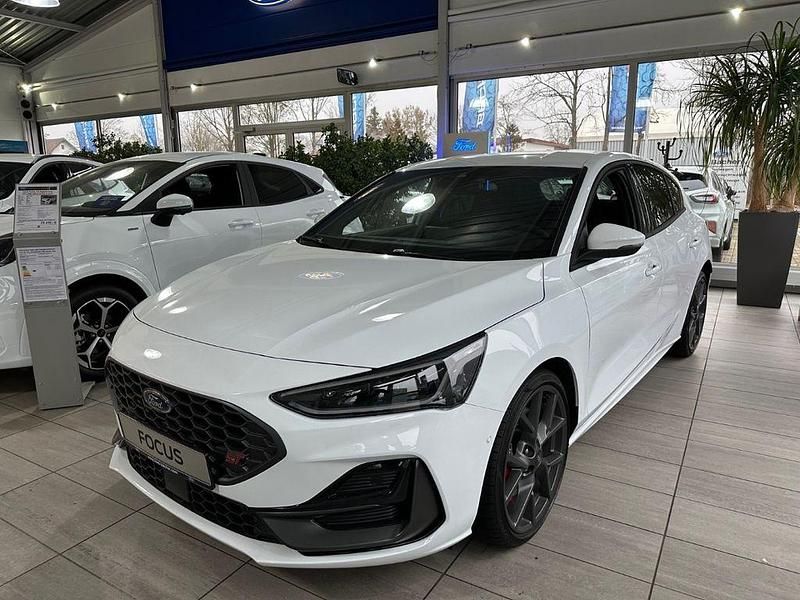 Frostweiß Neu 2026 Ford Focus ST Limousine | 39.890 € (Fairer Preis) - Bild 1/4
