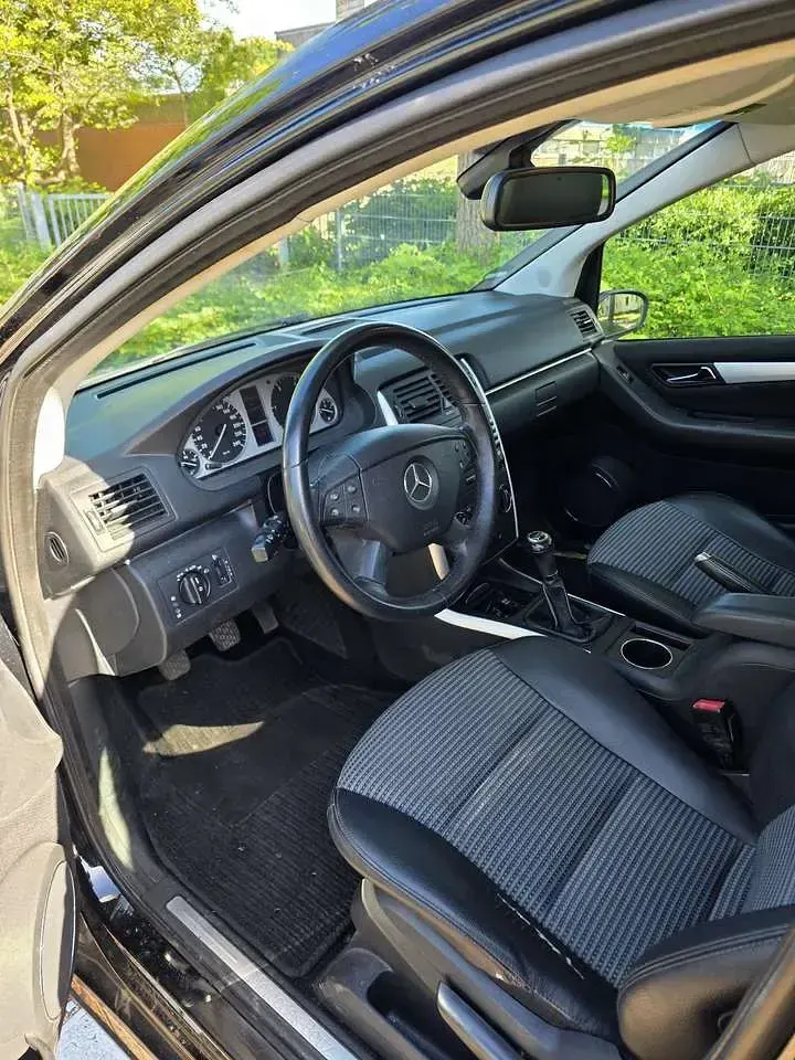 Gebraucht Mercedes B200 140 PS (102 kW) 2007 Schwarz Van / Kleinbus