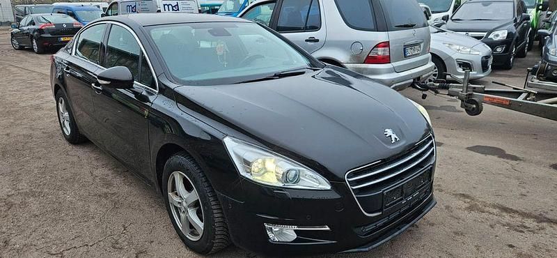 Gebraucht Peugeot 508 Active 156 PS (114 kW) 2014 Schwarz Limousine