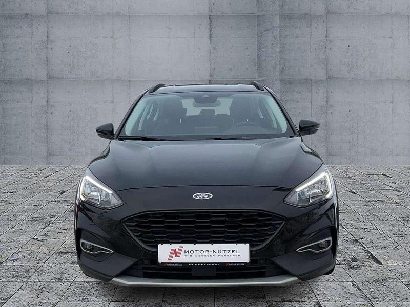 Używany Ford Focus Active 150 KM (110 kW) 2021 Czarny Sedan/Limuzyna