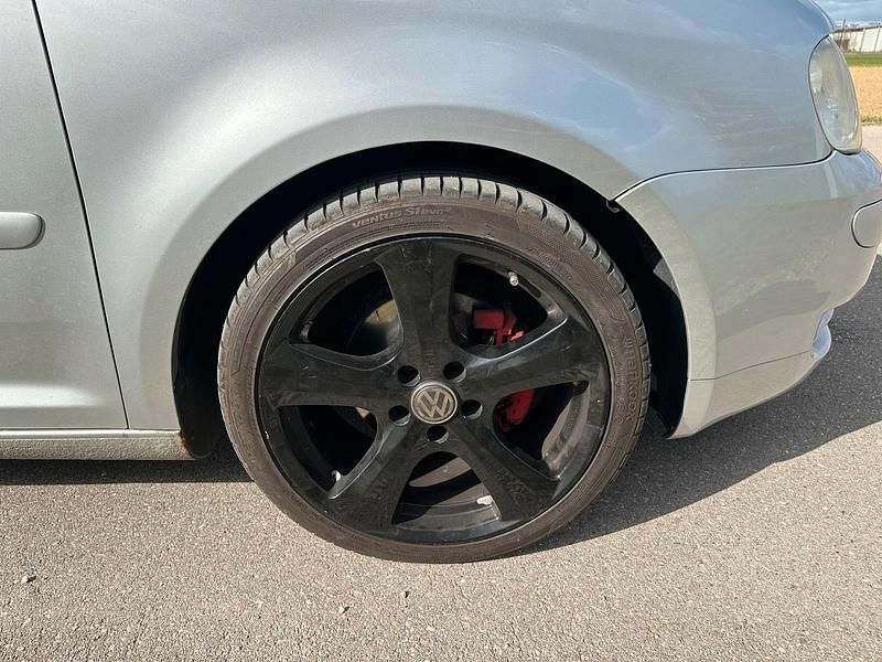 Gebraucht VW Touran 101 PS (74 kW) 2004 Silber Van / Kleinbus