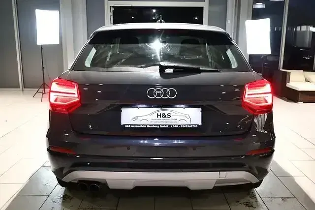 Używany Audi Q2 Sport 150 KM (110 kW) 2017 Szary SUV