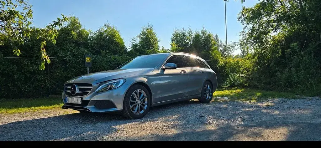 Gebraucht Mercedes C180 Avantgarde 156 PS (114 kW) 2015 Grau Limousine