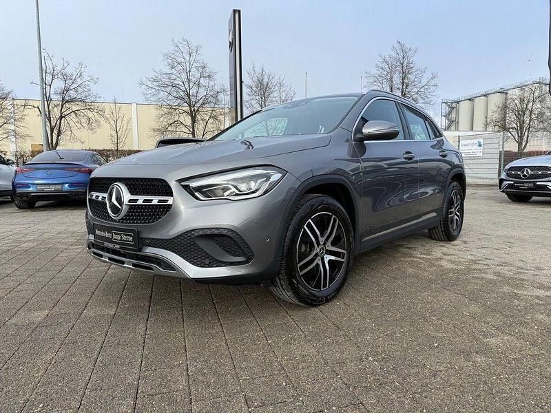 Gebraucht Mercedes GLA200 Progressive 163 PS (119 kW) 2020 Andere SUV