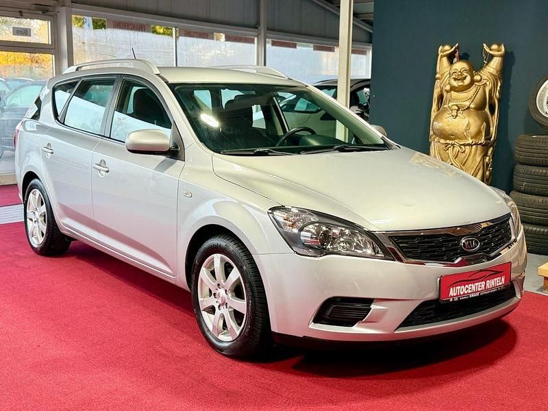 Silber Gebraucht 2010 Kia Ceed Sportswagon Kombi | 5.490 € (Fairer Preis) - Bild 1/4