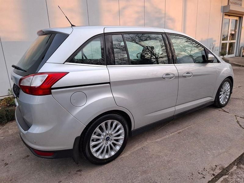 Gebraucht Ford Grand C-Max Titanium 163 PS (119 kW) 2012 Silber Van / Kleinbus