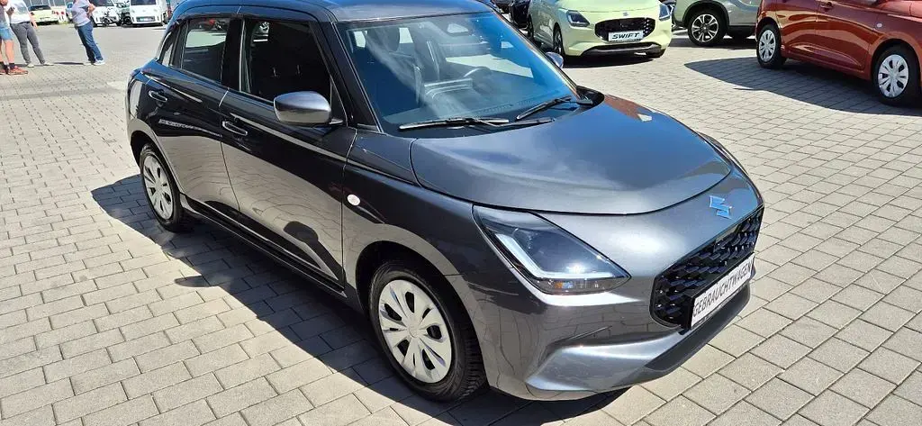 Gebraucht Suzuki Swift Club 83 PS (61 kW) 2025 Grau Kleinwagen