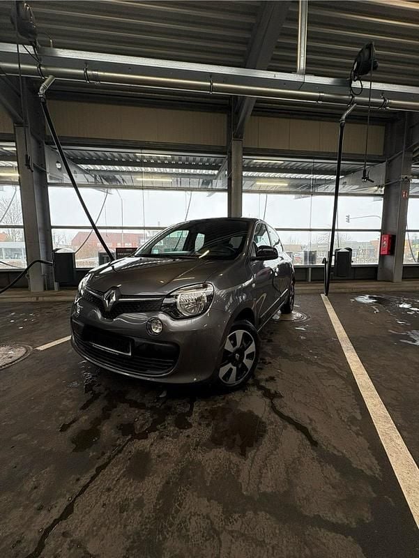 Grau Gebraucht 2018 Renault Twingo LIMITED Kleinwagen | 6.500 € (Guter Preis) - Bild 1/4