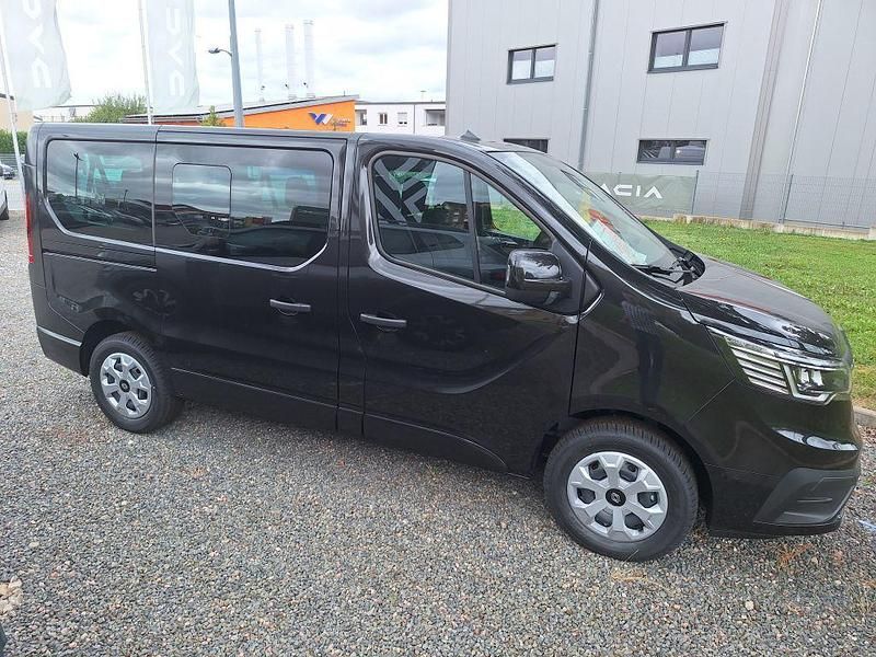 Neu Renault Trafic Evolution 150 PS (110 kW) 2025 Schwarz Van / Kleinbus