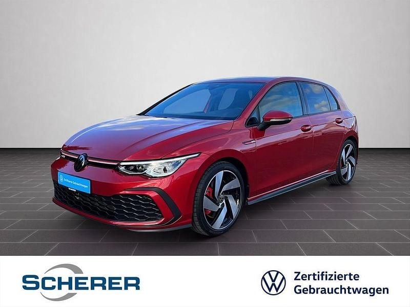 Kings red metallic (metallic) Gebraucht 2022 VW Golf VIII GTI Limousine | 26.688 € (Guter Preis) - Bild 1/4