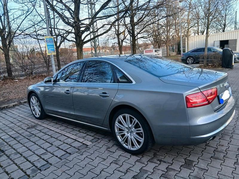 Gebraucht Audi A8 355 PS (261 kW) 2010 Silber Limousine
