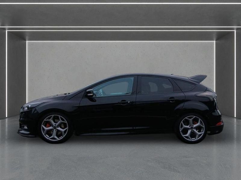 Gebraucht Ford Focus ST 250 PS (183 kW) 2017 Schwarz Limousine