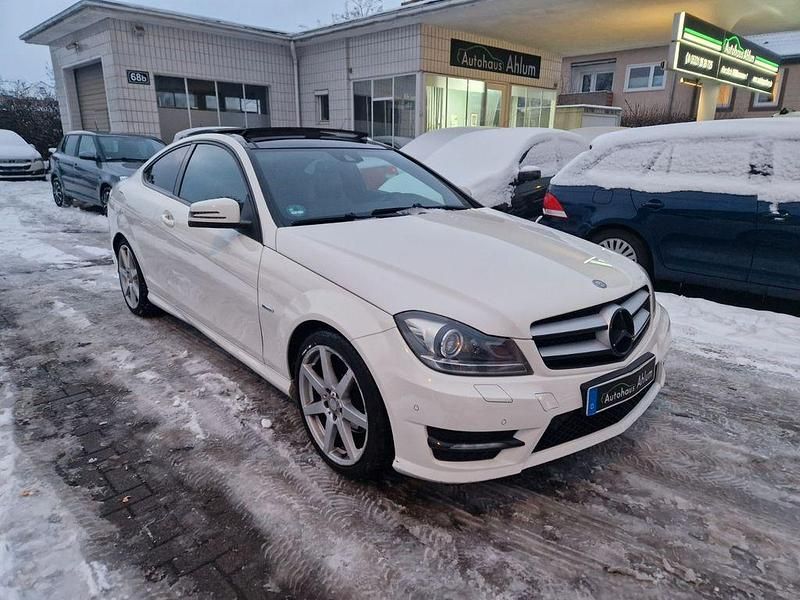 Gebraucht Mercedes C250 AMG line 204 PS (150 kW) 2012 Weiß Coupé