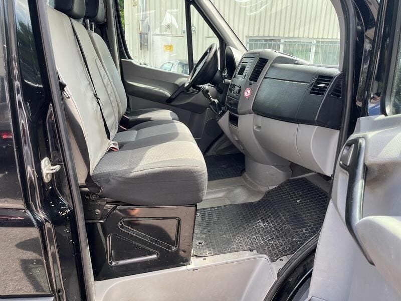 Schwarz Gebraucht 2013 VW Crafter Van | 9.990 € (Superpreis) - Bild 1/2