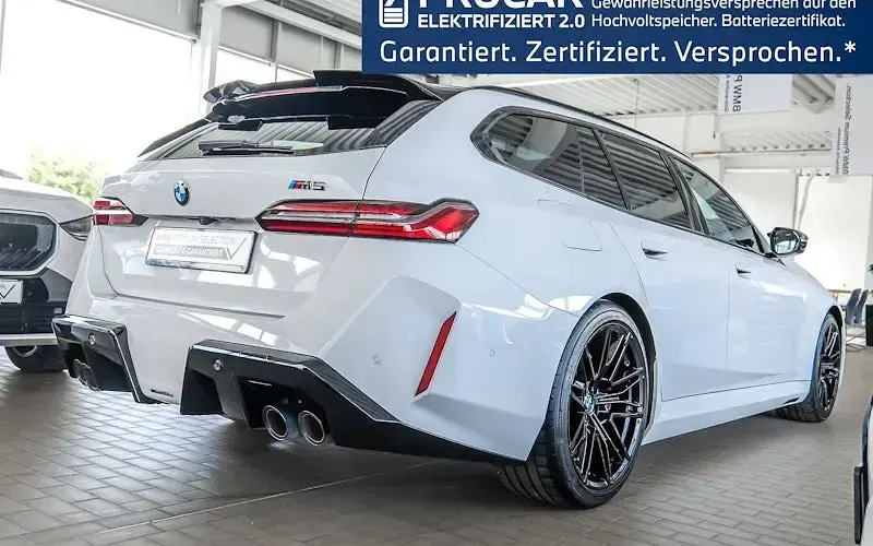 Gebraucht BMW M5 Performance 727 PS (534 kW) 2025 Alpinweiß Kombi