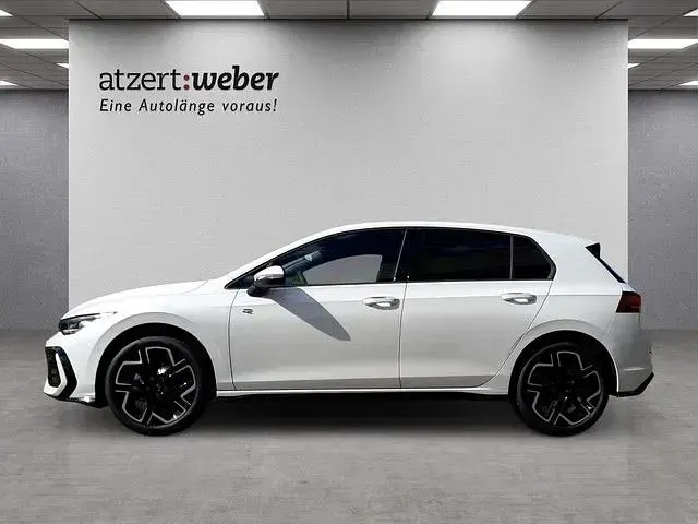 Neu VW Golf VIII R-line 150 PS (110 kW) 2026 Weiß Limousine