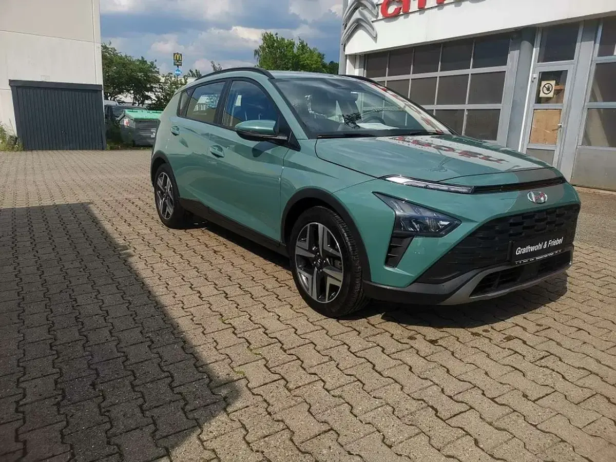 Gebraucht Hyundai Bayon Edition+ 101 PS (74 kW) 2021 Mangrove green SUV