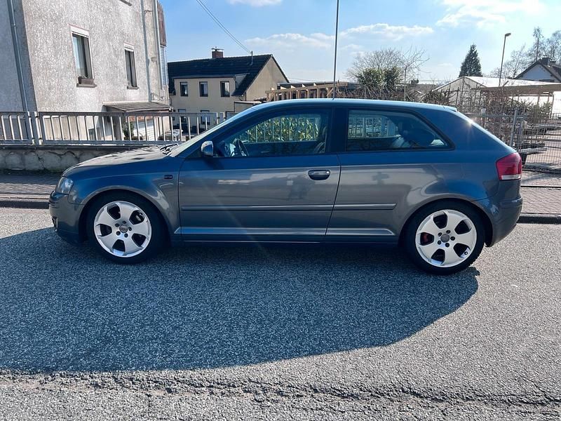 Gebraucht Audi A3 140 PS (102 kW) 2004 Grau Kleinwagen