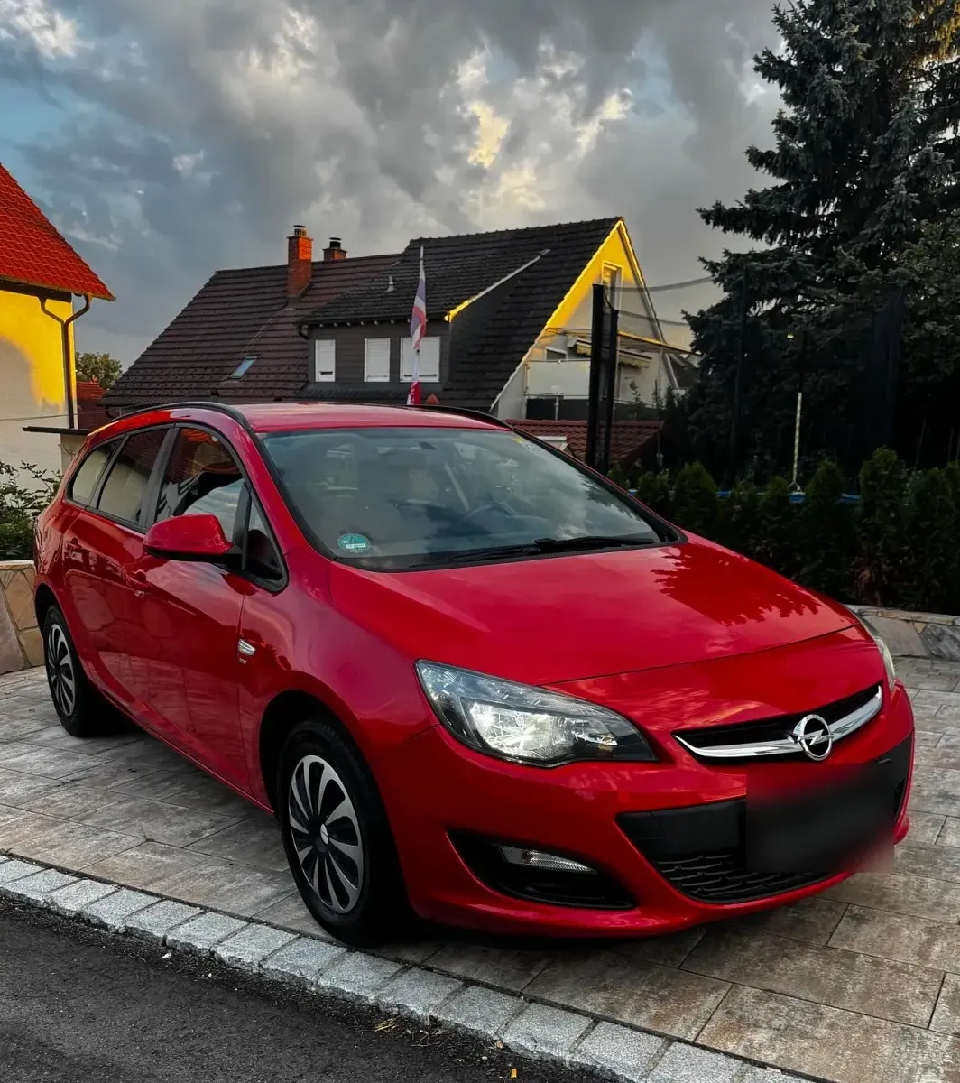 Gebraucht Opel Astra 120 PS (88 kW) 2014 Rot Kombi