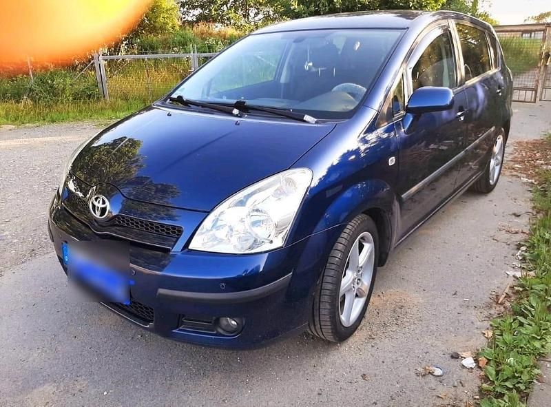 Blau Gebraucht 2007 Toyota Corolla Verso Edition Van / Kleinbus | 3.500 € (Fairer Preis) - Bild 1/4