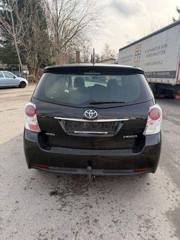 Gebraucht Toyota Verso Comfort 111 PS (81 kW) 2015 Schwarz Van / Kleinbus