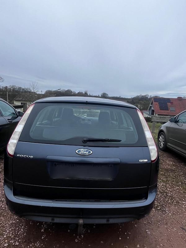 Gebraucht Ford Focus 109 PS (80 kW) 2008 Kombi