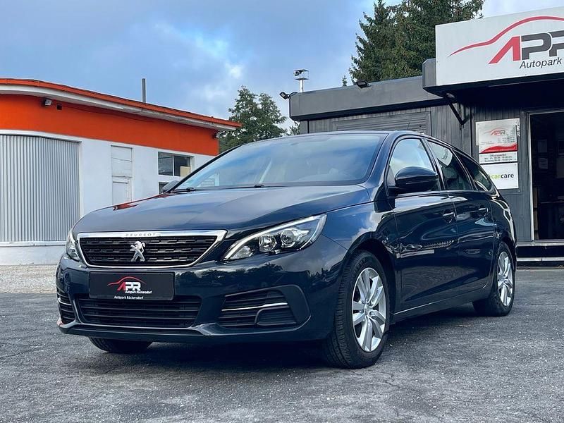Grau Gebraucht 2020 Peugeot 308 Active Kombi | 9.999 € (Guter Preis) - Bild 1/4