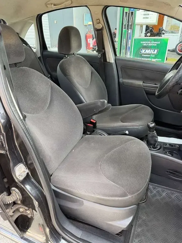 Używany Citroën C3 73 KM (53 kW) 2010 Sedan/Limuzyna