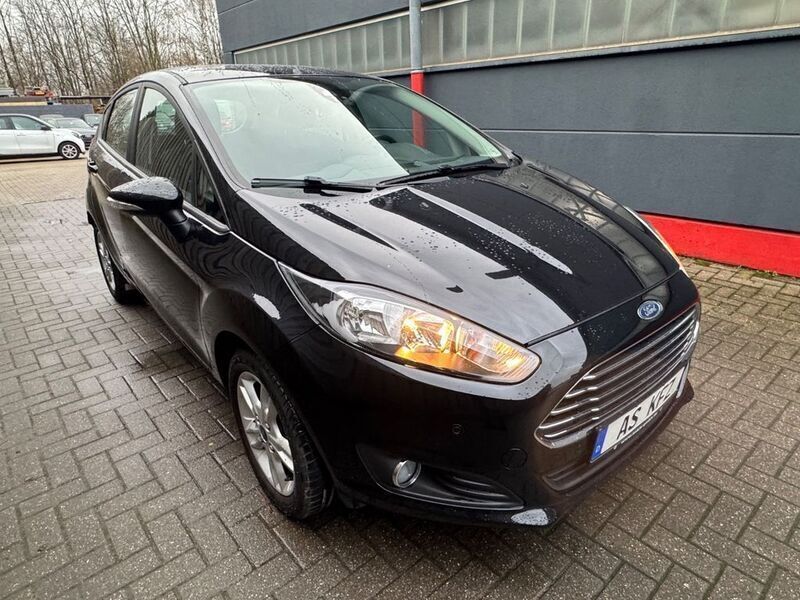 Schwarz Gebraucht 2012 Ford Fiesta Titanium Kleinwagen | 8.990 € - Bild 1/4