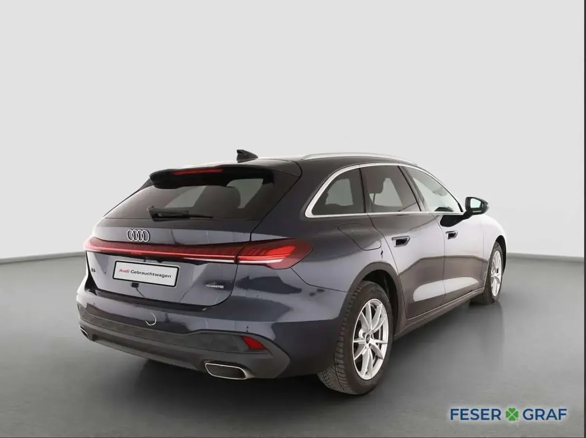 Gebraucht Audi A5 Ambiente 204 PS (150 kW) 2025 Firmamentblau metallic Kombi