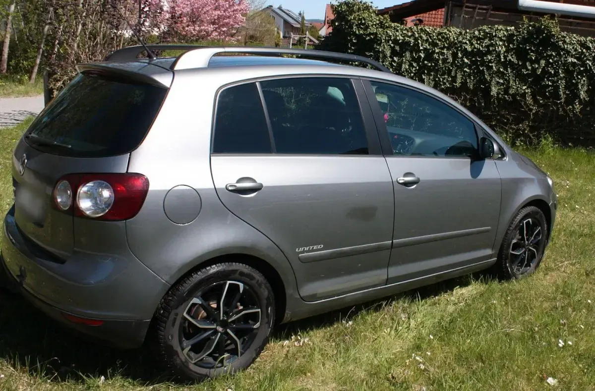 Gebraucht VW Golf Plus Cross United 122 PS (89 kW) 2008 Grau Van / Kleinbus