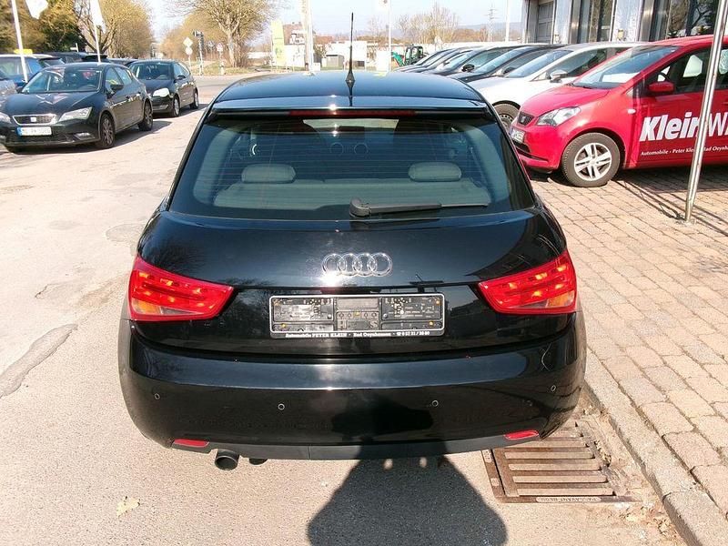 Gebraucht Audi A1 Attraction 86 PS (63 kW) 2011 Schwarz Kleinwagen