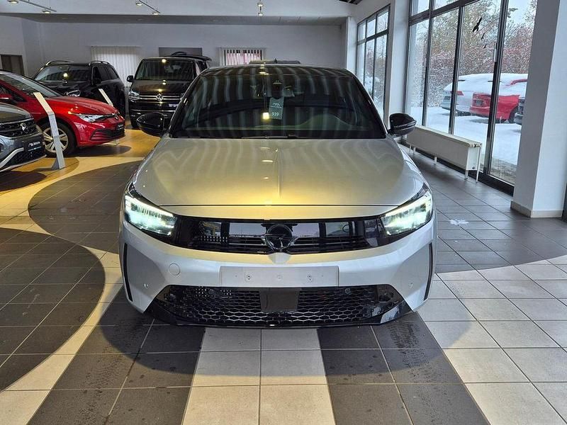 Gebraucht Opel Corsa 136 PS (100 kW) 2025 Grau/typ aussenverkleidung metalliclackierung Limousine