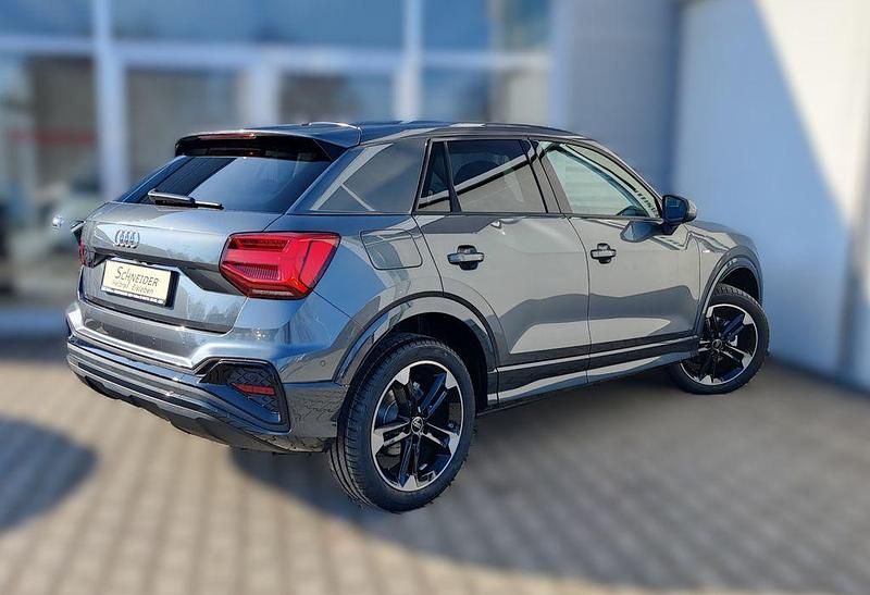 Neu Audi Q2 S-Line 150 PS (110 kW) 2026 Grau SUV