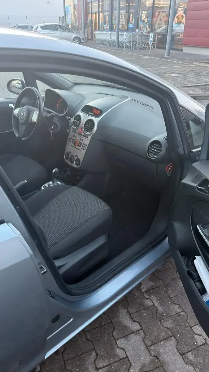 Usata Opel Corsa 89 CV (65 kW) 2009 Grigio Utilitaria