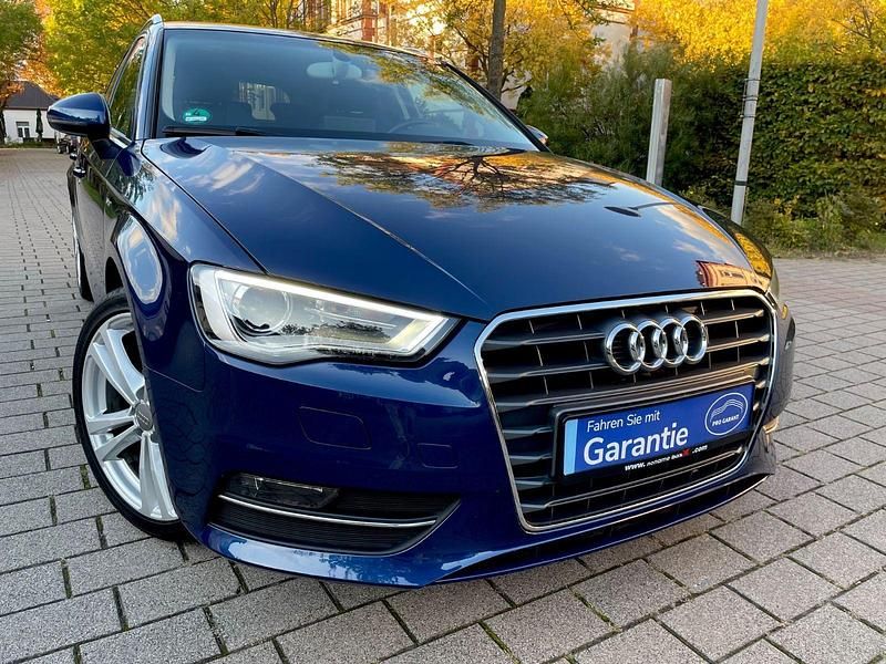 Blau Gebraucht 2015 Audi A3 S-Line Limousine | 15.800 € (Guter Preis) - Bild 1/4