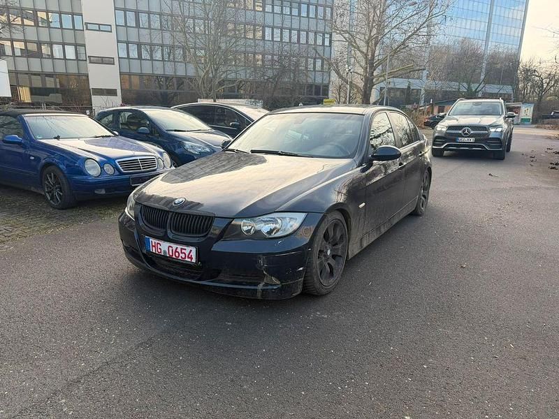 Gebraucht BMW 318 Advantage 143 PS (105 kW) 2008 Blau Limousine