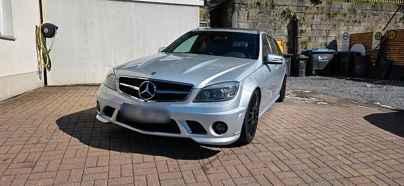Silber Gebraucht 2009 Mercedes C63 AMG AMG Kombi | 34.000 € (Etwas zu teuer) - Bild 1/4