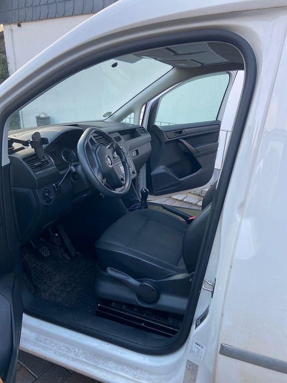 Weiß Gebraucht 2017 VW Caddy Van / Kleinbus | 10.999 € (Superpreis) - Bild 1/4