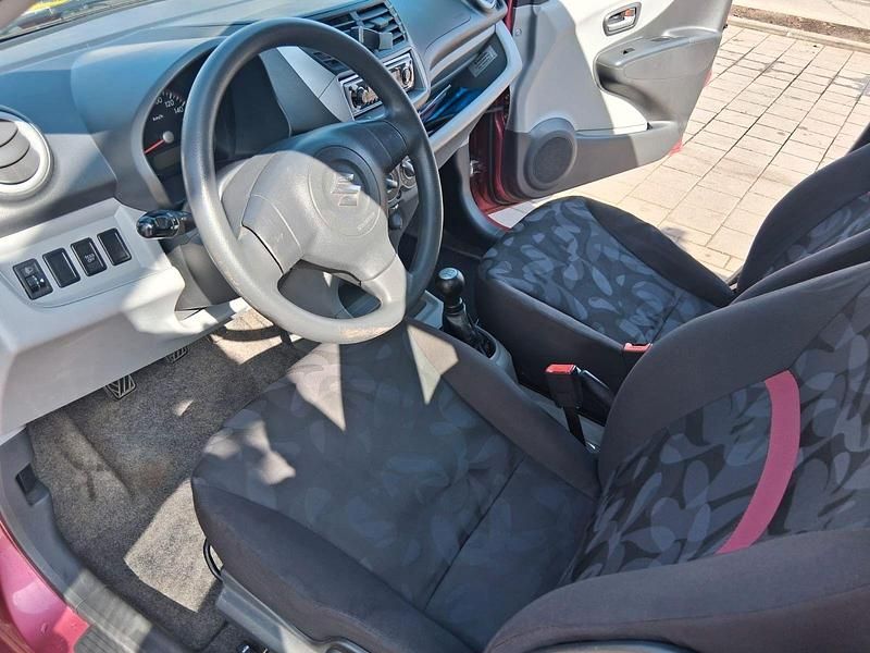 Gebraucht Suzuki Alto Basic 68 PS (50 kW) 2009 Rot Kleinwagen