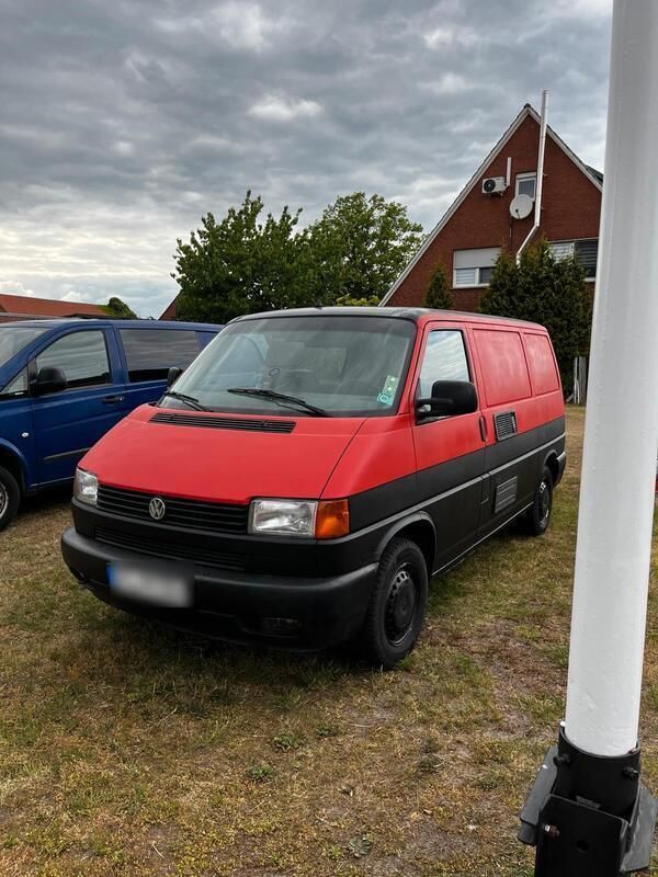 Schwarz Gebraucht 1996 VW T4 Van | 4.450 € - Bild 1/4