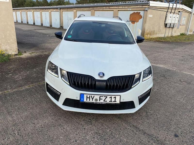 Gebraucht Skoda Octavia vRS 184 PS (135 kW) 2018 Weiß Kombi