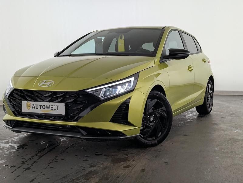 Gebraucht Hyundai i20 Blackline 90 PS (66 kW) 2026 Lucid lime / met Kleinwagen