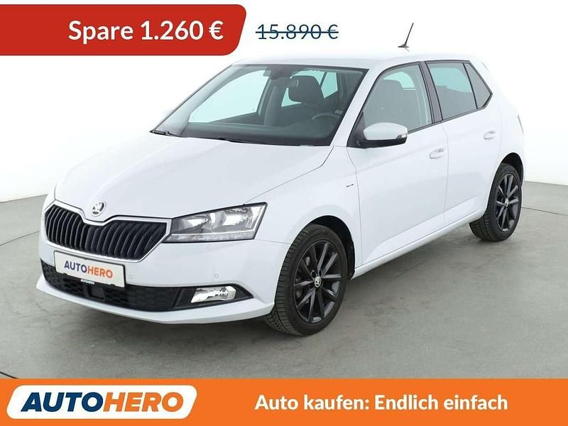 Bila moon/moon white Gebraucht 2020 Skoda Fabia Drive Limousine | 14.630 € (Fairer Preis) - Bild 1/3