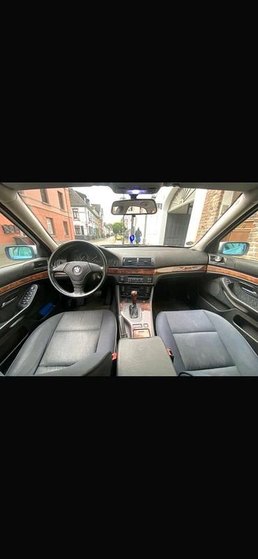 Gebraucht BMW 523 170 PS (125 kW) 2000 Grau Limousine