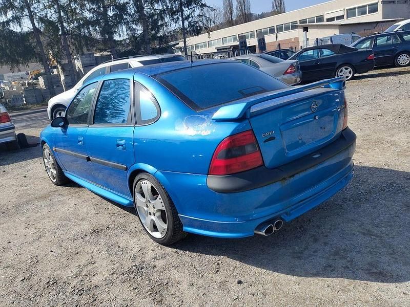 Gebraucht Opel Vectra 150 PS (110 kW) 1997 Blau Limousine