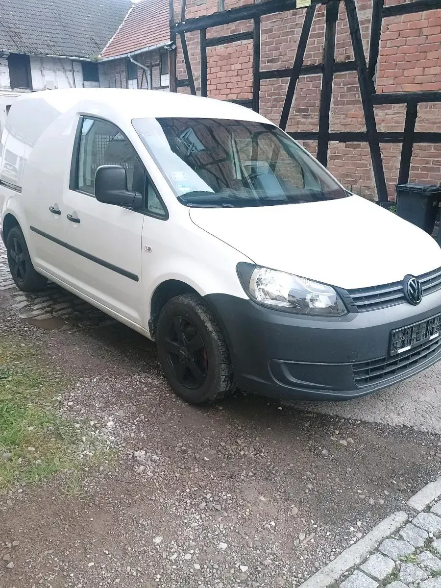 Gebraucht VW Caddy 102 PS (75 kW) 2012 Weiß Van / Kleinbus
